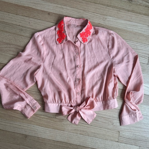 Tops - Cropped Peachy Embroidered Silk Shirt